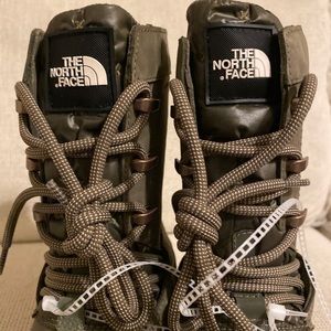 Yukiona Boots for women / The North Face